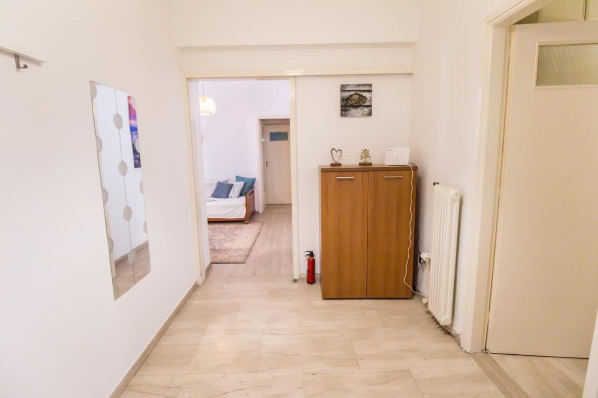 Stylish Apt In Athens Center Экстерьер фото